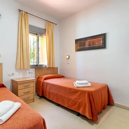 Inturjoven Hostel *