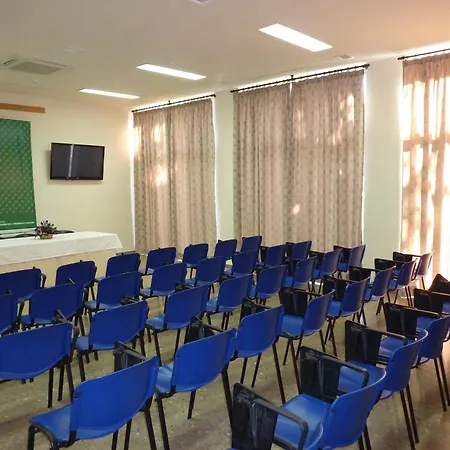 אכסניה Inturjoven *