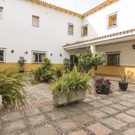 Inturjoven Hostel