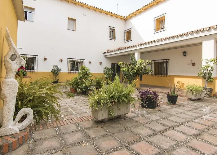 Inturjoven Hostel