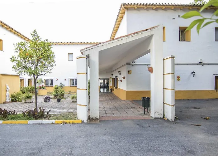Inturjoven Hostel *